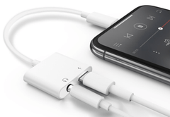 2 in 1 Audio 3.5 mm to Lightning Adapter & Charger for Apple iPhones