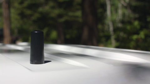 Commercial Vehicle Cell Phone Signal Boosters with Fixed Antennas